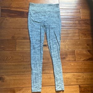 Juniors Gray/White Leggings